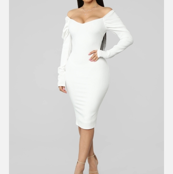 NWT WHITE BODYCON DRESS - Picture 2 of 2